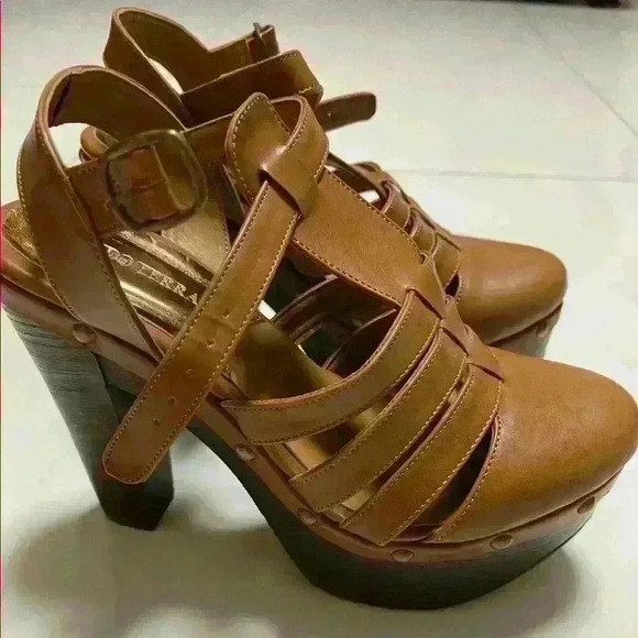 Mundo Terra Women’s Heels Size (8) Camel - Picture 6 of 8